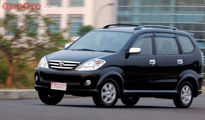 Toyota Avanza generasi pertama