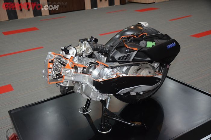 Mesin motor matic Honda yang sudah mengadopsi eSP+ sudah menggunakan tensioner keteng hidrolis