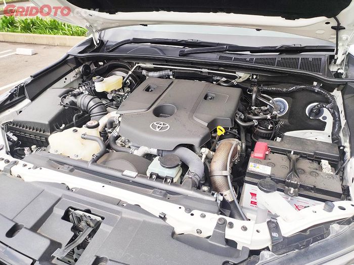 Toyota Hilux GR Sport menggunakan mesin turbodiesel 1GD-FTV 
