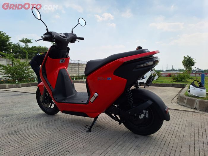 Abbility hill climb atau kemampuan menanjak Honda EM1 e: hingga kemiringan 10 derajat