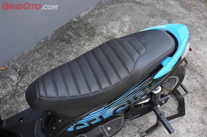 Jok standar Yamaha Mio Sporty dilapis kulit sintetis