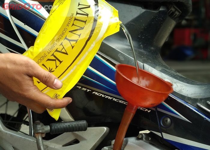 Bolehkah oli mesin dicampur minyak goreng ?