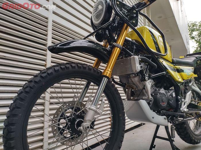 Sokbreker depan jenjang bawaan Honda CB150X