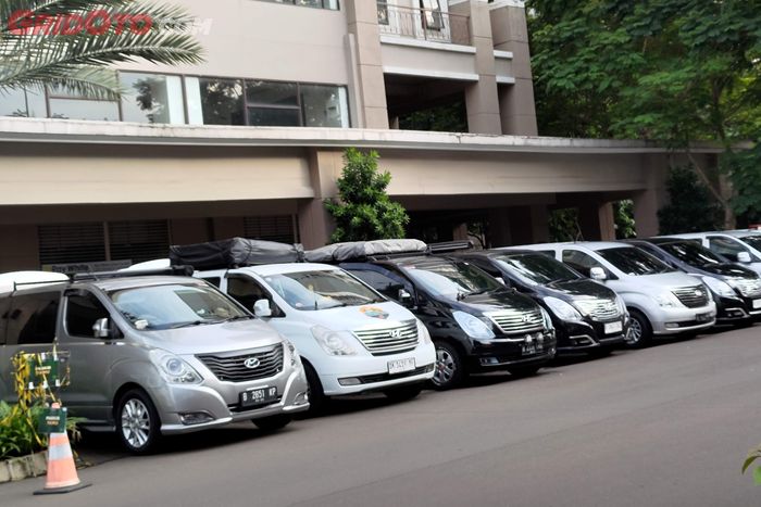 Mobil-mobil milik anggota Hyundai H-1 Family Indonesia (H1FI), yang turut tergabung dalam BVI.