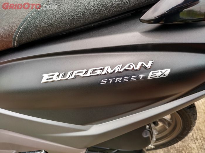 Emblem Suzuki Burgman Street 125EX model 3D terlihat premium