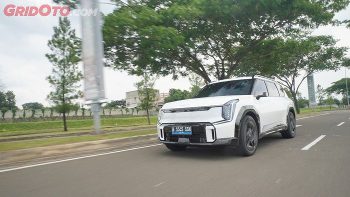 Mobil listrik KIA EV9 GT Line