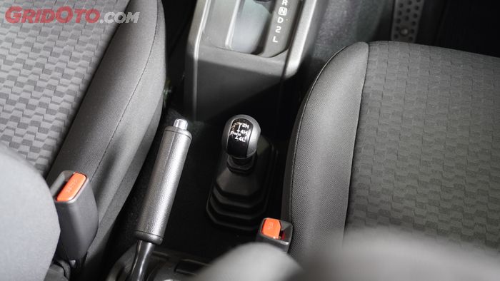 Sistem penggerak empat roda (4WD) Suzuki Jimny 5-Doors dengan teknologi ALLGRIP Pro.
