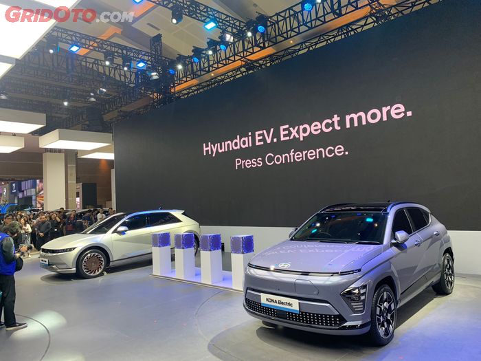 Hyundai Ioniq 5 Batik Limited Edition dan Hyundai All New Kona Electric di IIMS 2024