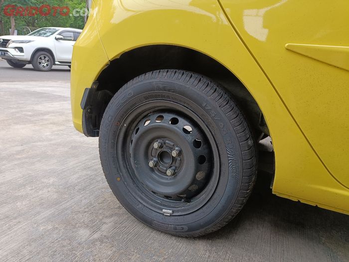 Ban serep mobil saat digunakan