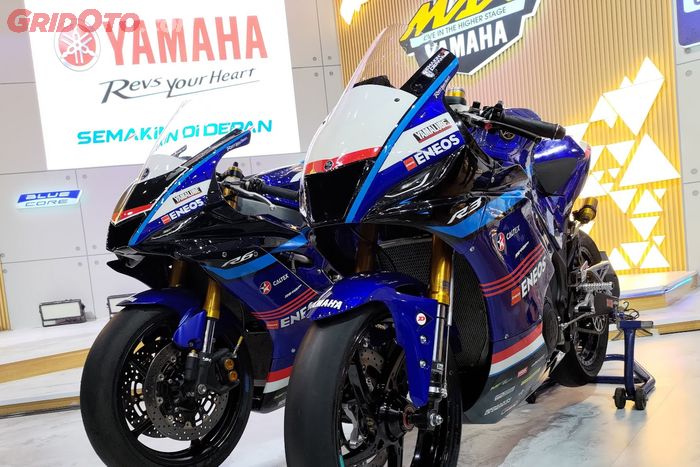 Yamaha YZF-R6 (kiri) dan Yamaha YZF-R3 yang bakal dipakai para pembalap Yamaha Racing Indonesia di ARRC 2024.