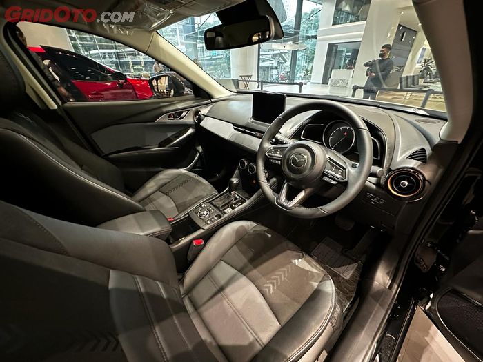 Interior Mazda CX-3 2.0 Pro 2024 di Indonesia