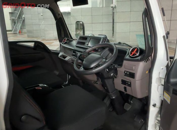 Interior truk listrik Mitsubishi Fuso eCanter 