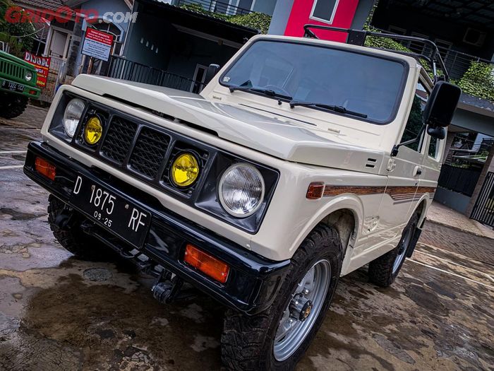 Suzuki Katana '94 pasang grill dan spion dari Suzuki Jimny versi Jepang