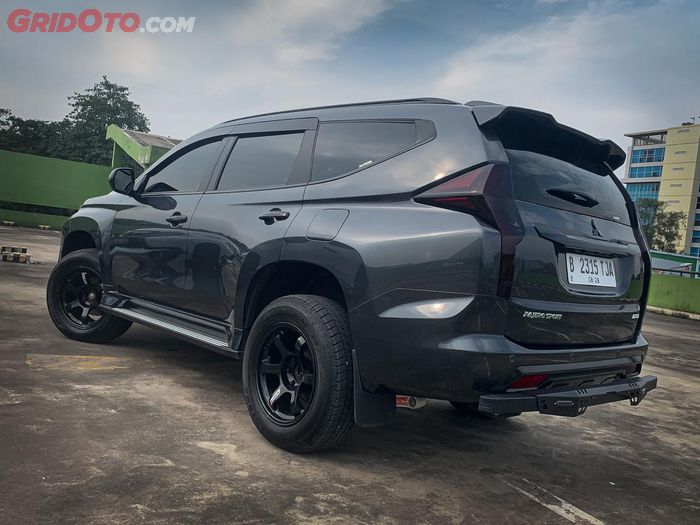 Chrome delete di semua sisi eksterior Mitsubishi Pajero Sport facelift