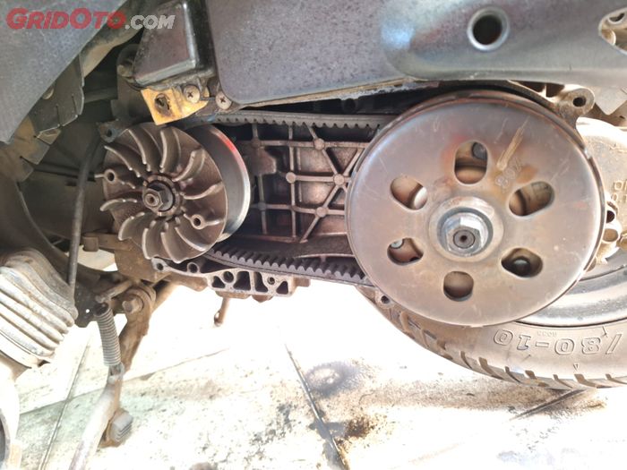 Sistem transmisi Kymco Jetmatic pakai CVT seperti motor matic pada umumnya 