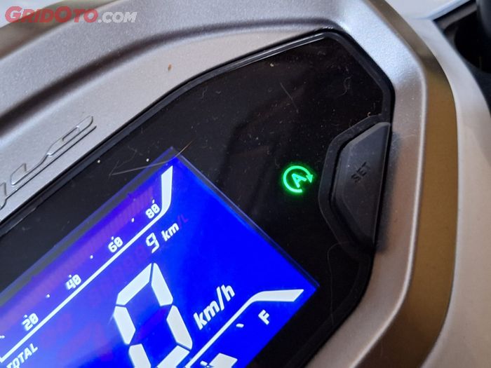 Logo A pada speedometer motor matic Honda menandakan kalau Idling Stop System atau ISS aktif 