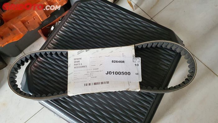 Pengecekan awal v-belt original Vespa matic pada 12 ribu Km 