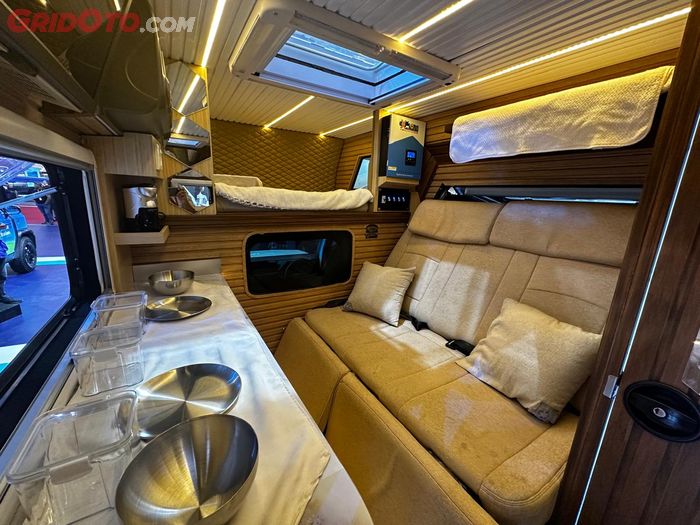 Interior Toyota Rangga Motorhome
