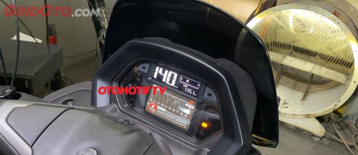 Di atas dynotest, potensi limiter kecepatan maksimum Yamaha NMAX Turbo Tech Max bisa tembus 140 km/jam. Dengan catatan ini tanpa ada hambatan angin, gesekan ban dengan aspal ya. 