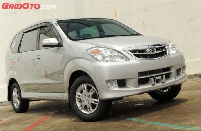 Ilustrasi mobil bekas Daihatsu Xenia 2007