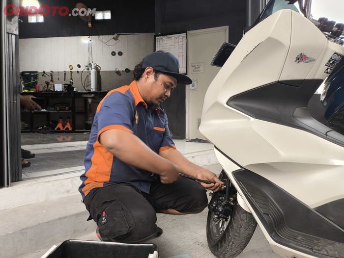 Fitroh Riyadin, Kepala Mekanik GG Suspension, downsize sokbreker depan Yamaha XMAX maksimal 3 cm 