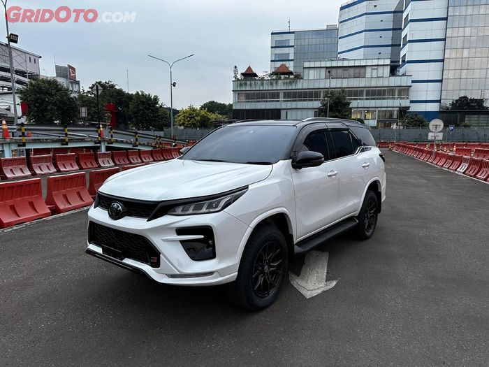 Toyota Fortuner 4x4 GR-S TSS 2024