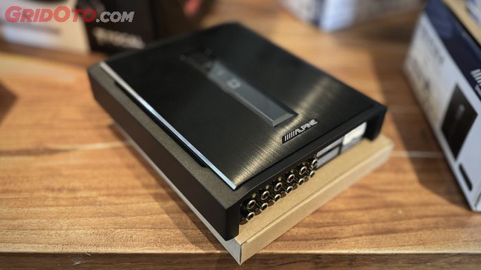 Prosesor DSP amplifier Alpine PXE-X120-8