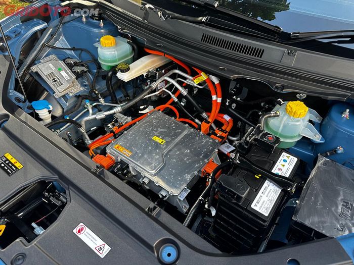 Ruang motor listrik Neta X