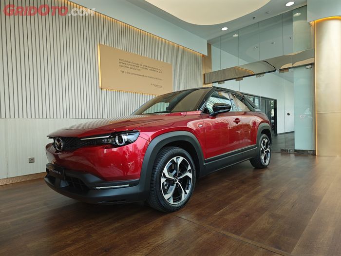 Mazda MX-30 resmi meluncur di Indonesia.