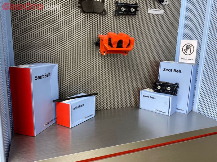 Komponen pengereman resmi Hyundai N. Buatan Ferodo Racing.