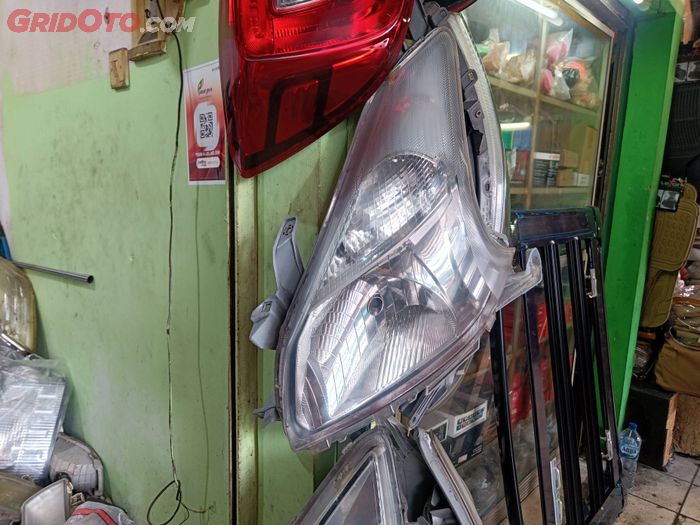 Mika lampu bisa diganti