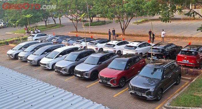 Ilustrasi parkir mobil bekas