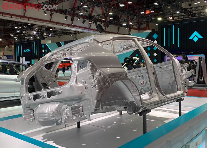 Buritan sasis Suzuki Fronx.