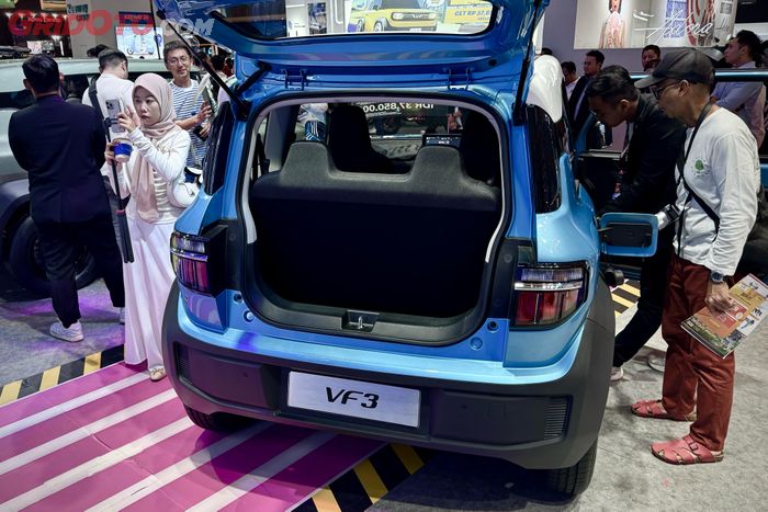 Bagian belakang dan bagasi VinFast VF 3.