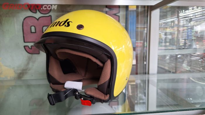 Helm MDS Magnum dijual Rp 200 ribuan 
