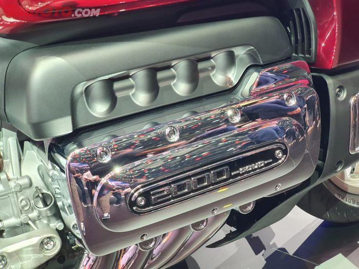 Souo S2000 mengusung mesin 2.000 cc 8 silinder dengan 8 percepatan dual clutch atau DCT