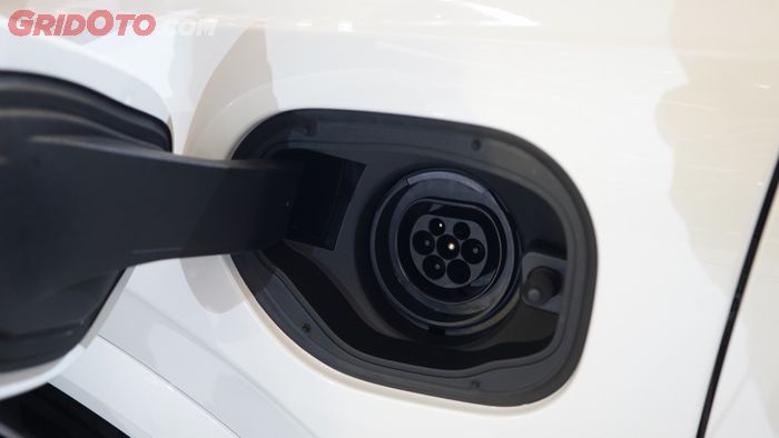 Soket charger AC Type 2 Volvo XC90 PHEV