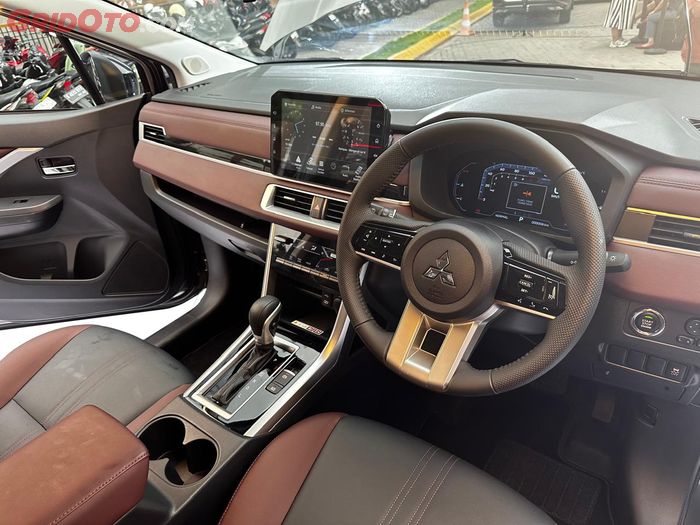 Interior Mitsubishi Xpander Cross Facelift 2025