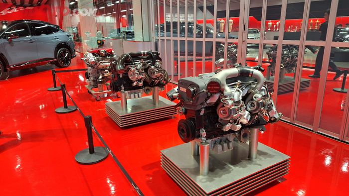 Mesin yang dipajang di Nismo Showroom