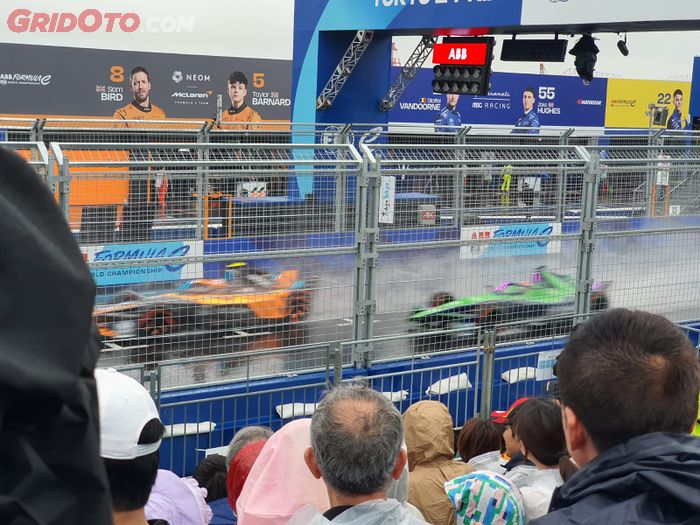 Animo masyarakat Tokyo nonton Formula E disaat hujan 
