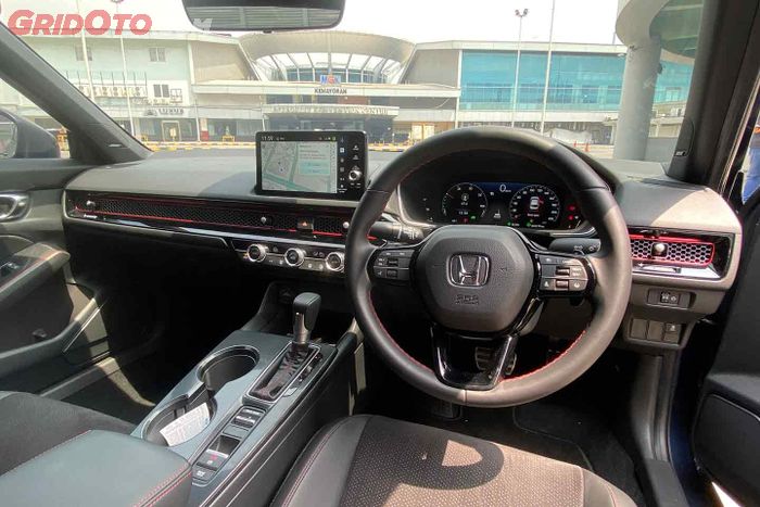 Kabin mewah Honda Civic RS e:HEV semakin canggih berkat Google Built In.