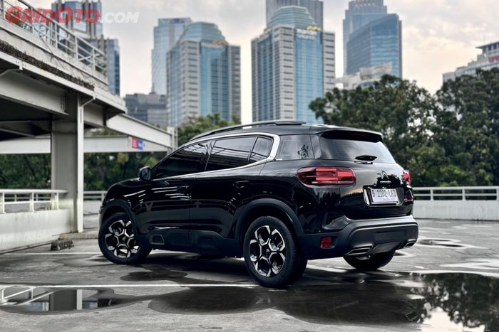 Konsumsi BBM Citroen C5 Aircross untuk rute Dalam Kota sebesar 12 km/liter.