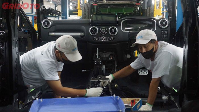 Perakitan BAIC BJ40 Plus di Indonesia