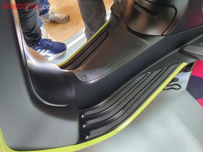 Selama pameran berlangsung juga dapat floormate 