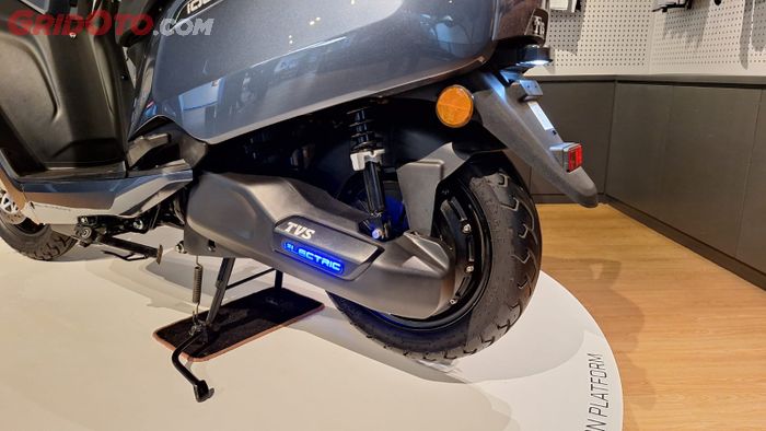 TVS iQube 2025 menggunakan motor listrik 3 kw dengan peak power sampai 4,6 kw