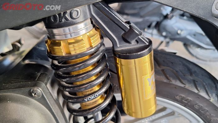 Ilustrasi sokbreker motor bekas