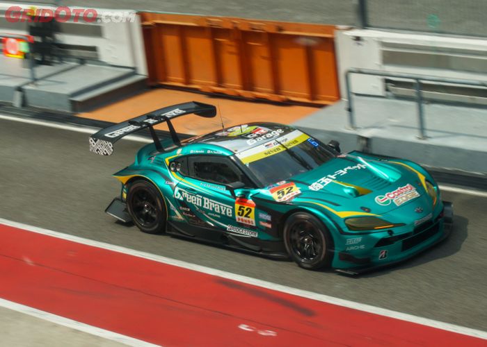 Toyota GR Supra tim Saitama Green Brave juga tidak kalah menakjubkan berkat mesin V8.