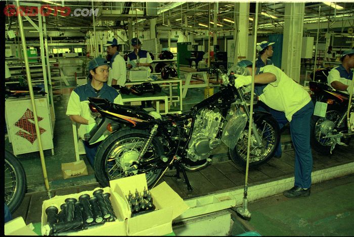 Perakitan Suzuki Thunder 250