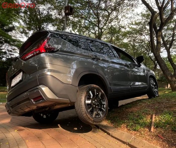 Mitsubishi Xpander Cross tangguh dan punya kabin yang nyaman