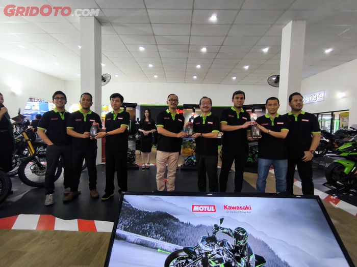 Dihadiri petinggi Kawasaki dan Motul, peluncuran dilangsungkan di booth Kawasaki di event Jakarta Fair Kemayoran, Jumat (11/7/2025)